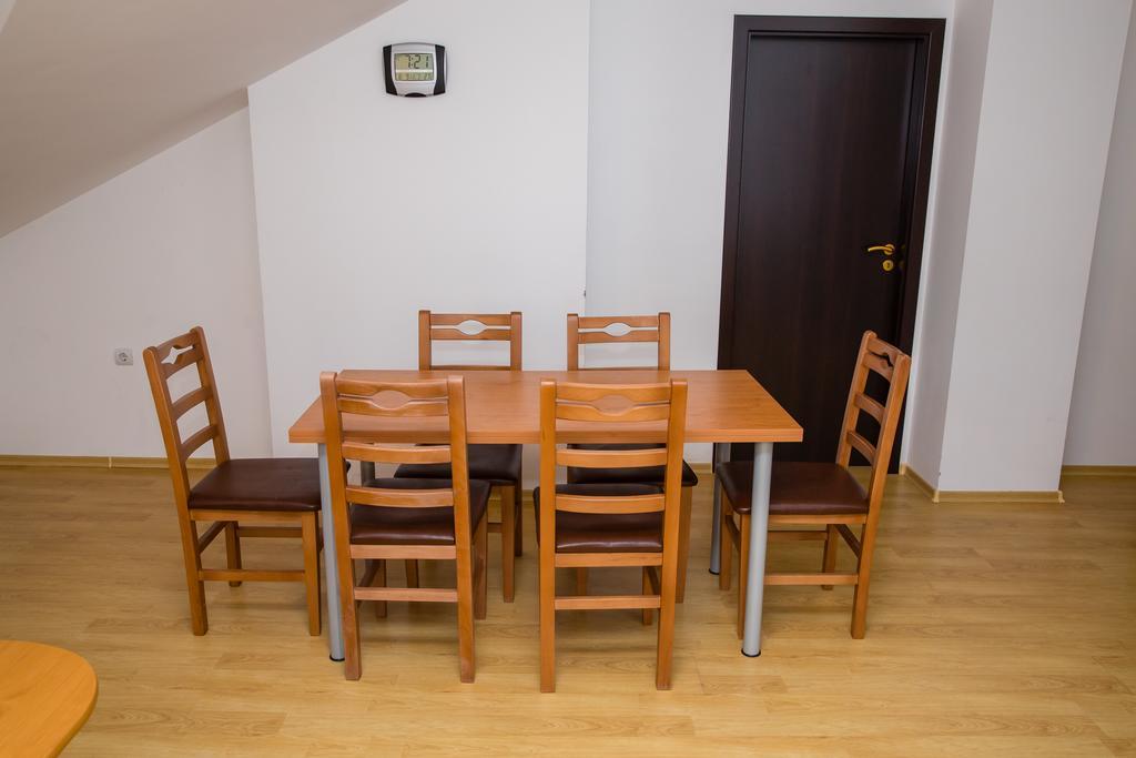 Three Mountains Penthouse Apartment 647 Razlog Luaran gambar